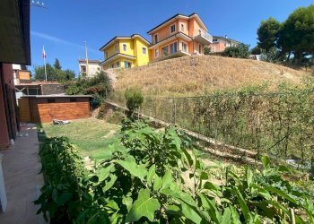 Casa all\'aperto - Trilocale VIA DEI GLADIOLI
 
11, Recanati - foto 46