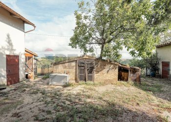 ANNESSI AGRICOLI - Casa semi indipendente via fondiglie
 
56, Rosora - foto 22