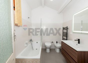 Bagno - Casa semi indipendente via fondiglie
 
56, Rosora - foto 14