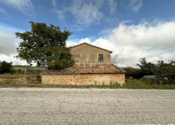Casa all\'aperto - Rustico via fondiglie
 
56, Rosora - foto 8