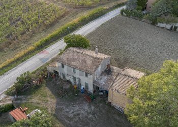 Casa all\'aperto - Rustico via fondiglie
 
56, Rosora - foto 4