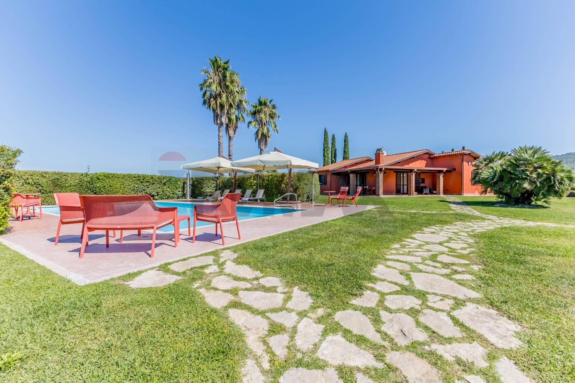 Piscina - Agriturismo STRADA PROVINCIALE RIMININO KM 4, 200
 
108, Canino - photo 1