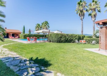 Giardino - Agriturismo STRADA PROVINCIALE RIMININO KM 4, 200
 
108, Canino - foto 19