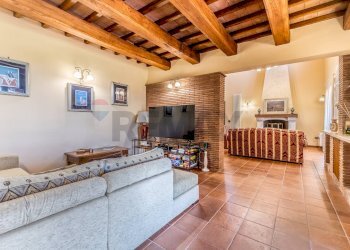 Soggiorno - Agriturismo STRADA PROVINCIALE RIMININO KM 4, 200
 
108, Canino - foto 52