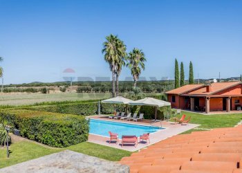 Piscina - Agriturismo STRADA PROVINCIALE RIMININO KM 4, 200
 
108, Canino - foto 56