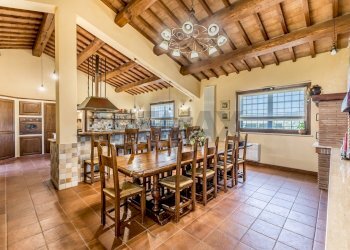 Sala da pranzo - Agriturismo STRADA PROVINCIALE RIMININO KM 4, 200
 
108, Canino - foto 65