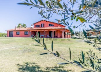 Casa all\'aperto - Villa STRADA PROVINCIALE RIMININO KM 4, 200
 
108, Canino - foto 2