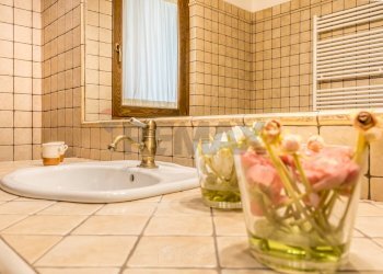 Bagno - Villa STRADA PROVINCIALE RIMININO KM 4, 200
 
108, Canino - foto 37