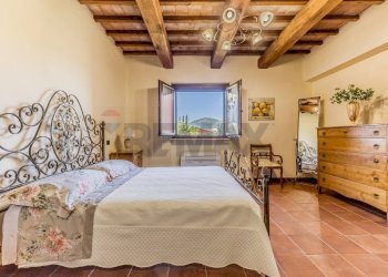 Camera / camera da letto - Villa STRADA PROVINCIALE RIMININO KM 4, 200
 
108, Canino - foto 39