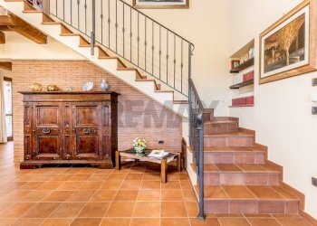 Scale - Villa STRADA PROVINCIALE RIMININO KM 4, 200
 
108, Canino - foto 51