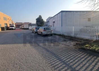 Edificio all\'aperto - Capannone Perugia - foto 23