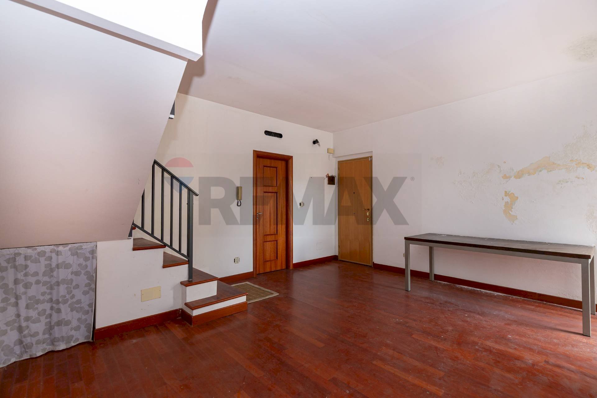 Stanza vuota - Trilocale Via Santa Maria Della Catena
 
112, Catania - foto 1