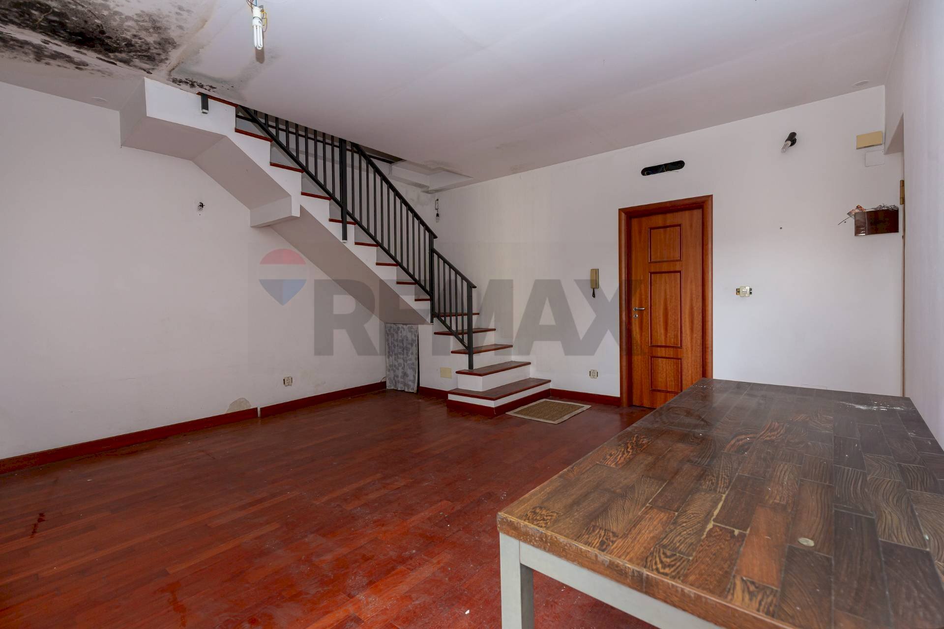 Stanza vuota - Trilocale Via Santa Maria Della Catena
 
112, Catania - foto 3