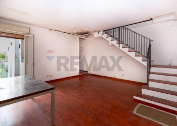 Scale - Trilocale Via Santa Maria Della Catena
 
112, Catania - foto 2