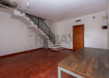 Stanza vuota - Trilocale Via Santa Maria Della Catena
 
112, Catania - foto 3