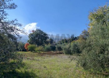Vista delle montagne - Terreno agricolo Strada Regionale Maraneve-Contrada Borriglione, Linguaglossa - foto 1