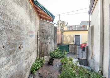 Giardino - Casa indipendente Via Salita dei Saponari
 
30, Trecastagni - foto 11