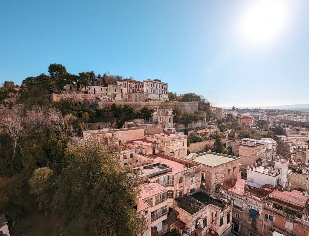 Edificio all\'aperto - Attico Salita della Riccia
 
2, Napoli - foto 2