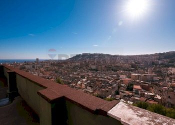 Edificio all\'aperto - Attico Salita della Riccia
 
2, Napoli - foto 9