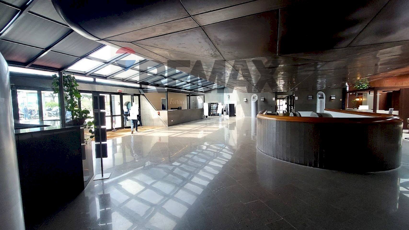 Ricezione / Lobby - Office CENTRO DIREZIONALE IS.G3
 
4, Napoli - photo 3