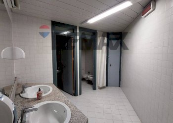 Bagno - Ufficio CENTRO DIREZIONALE IS.G3
 
4, Napoli - foto 21