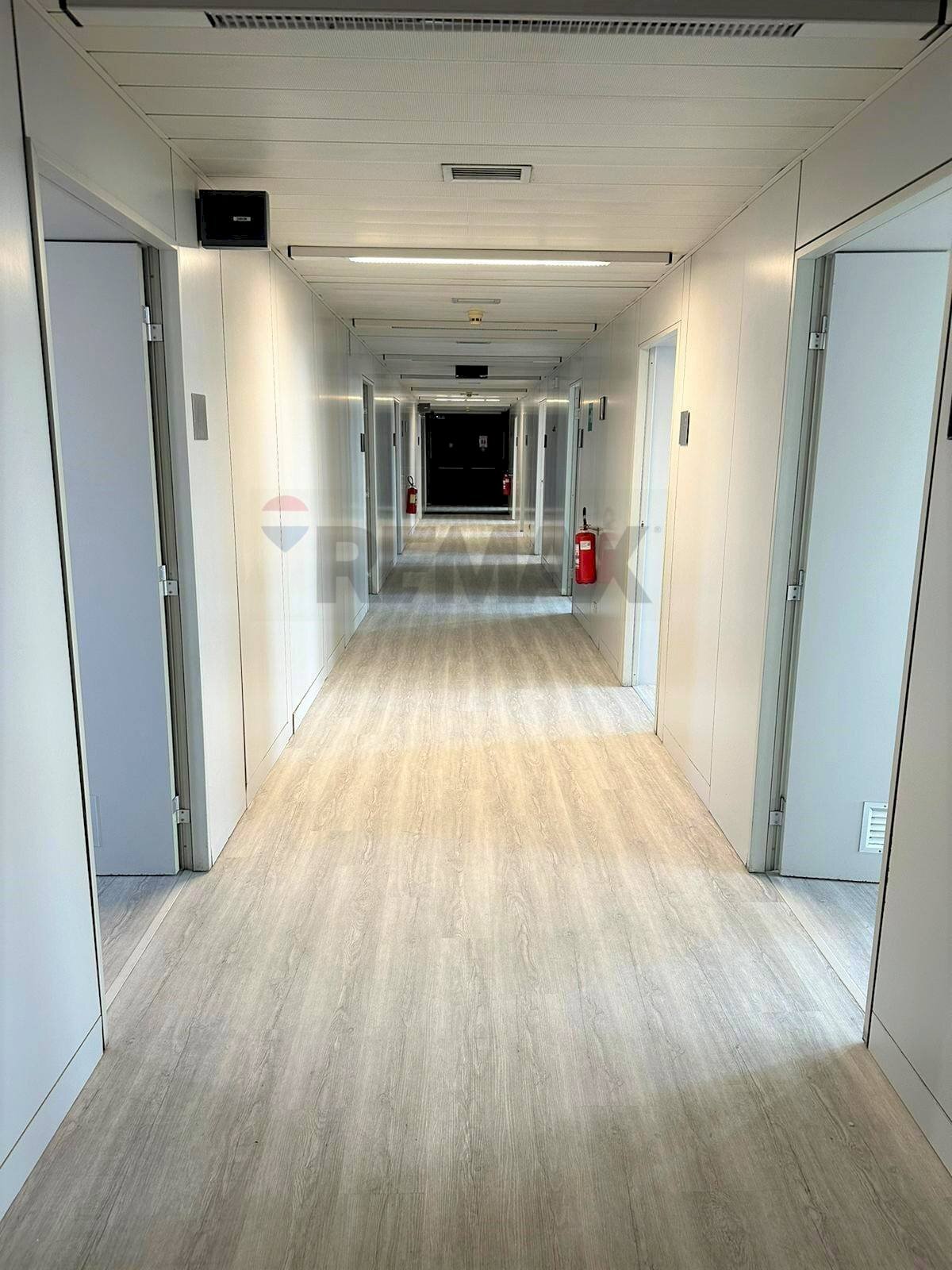 Hall / corridoio - Ufficio Centro Direzionale Is.G3
 
4, Napoli - foto 3