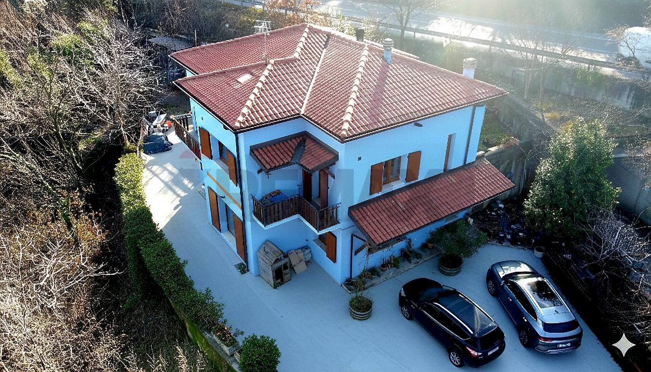 Casa all\'aperto - Casa indipendente via roma
 
27, Pianico - foto 1
