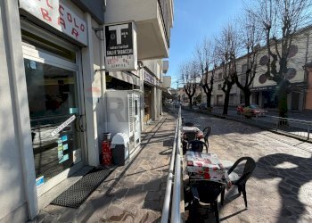 Edificio all\\\'aperto - Attività Commerciale Mazzini
32, Cisano Bergamasco - foto 18