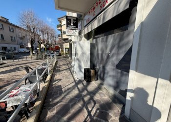 Edificio all\\\'aperto - Attività Commerciale Mazzini
32, Cisano Bergamasco - foto 19