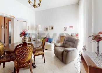 Sala da pranzo - Quadrilocale Via Corridoni
 
4, Vicenza - foto 3