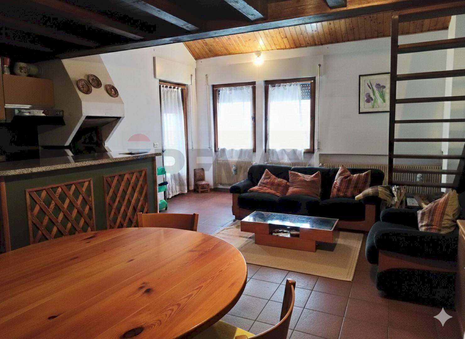 Sala da pranzo - Attic Via Strada Vecia
 
5, Cesiomaggiore - photo 1