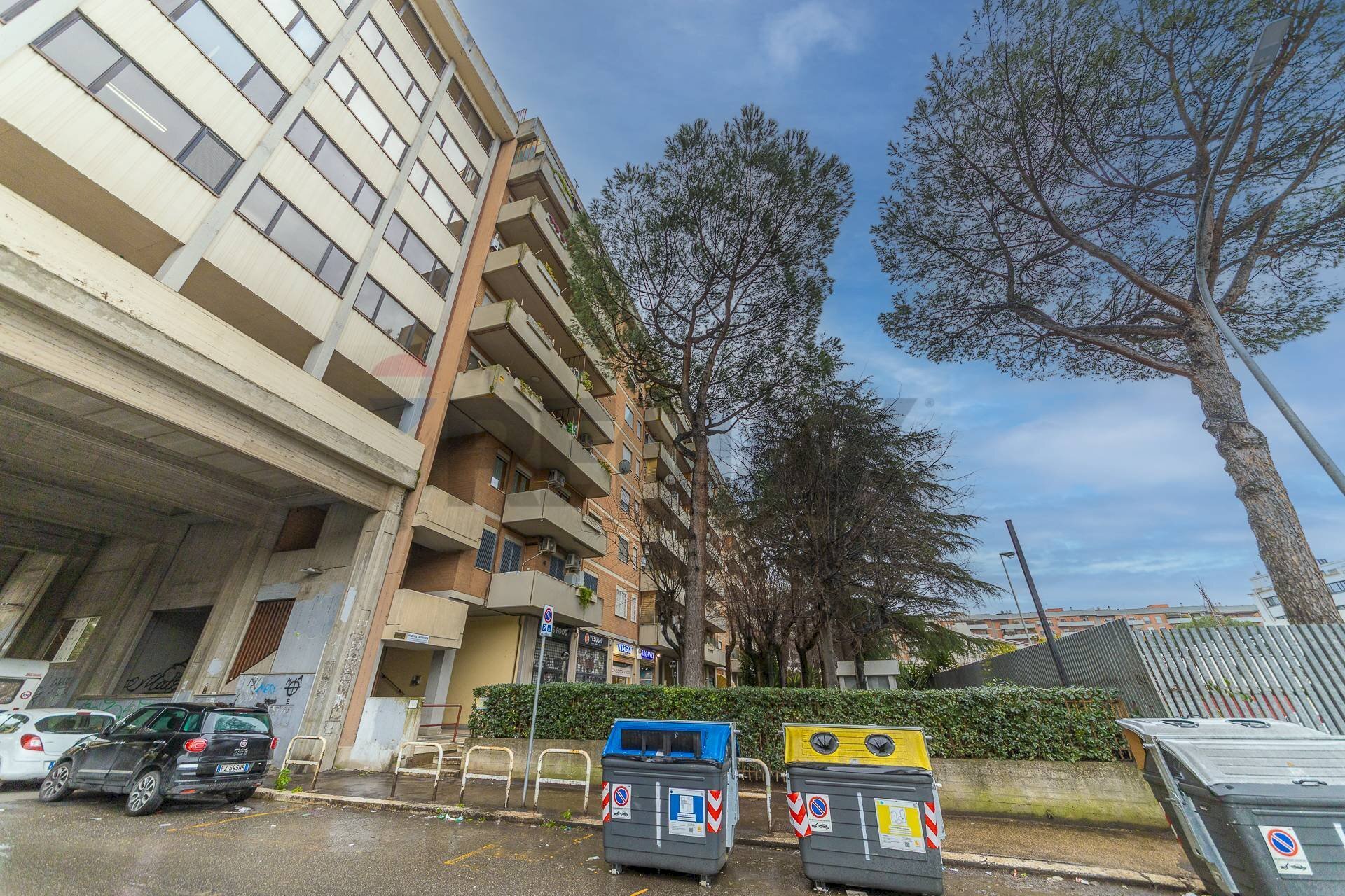 Edificio all\'aperto - Two-room apartment Viale Bruno Rizzieri
 
200, Roma - photo 2