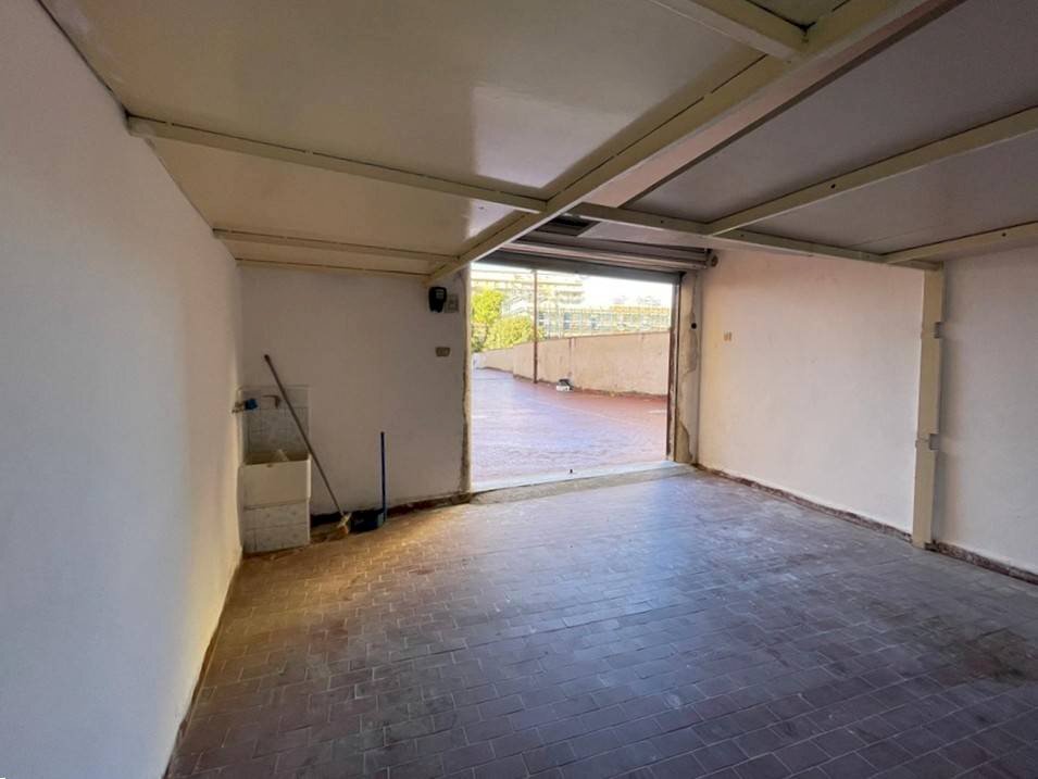 Foto 3 - Box Via Ingegneros
 
110, Palermo - foto 3