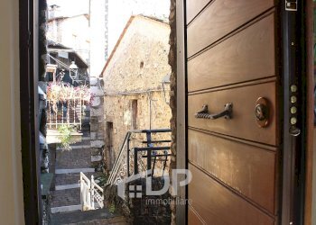 Foto 5 - Trilocale Via dell'Orologio
 
12, Moricone - foto 5