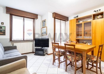 Sala da pranzo - Quadrilocale Via Battilocchi
 
9, Collecchio - foto 10