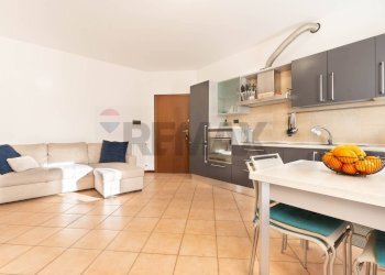 Sala da pranzo - Bilocale via Puccini
 
64, Cornate d'Adda - foto 14