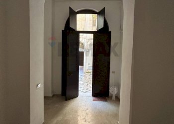 Hall / corridoio - Ufficio VIA XXX GENNAIO
 
23, Trapani - foto 14