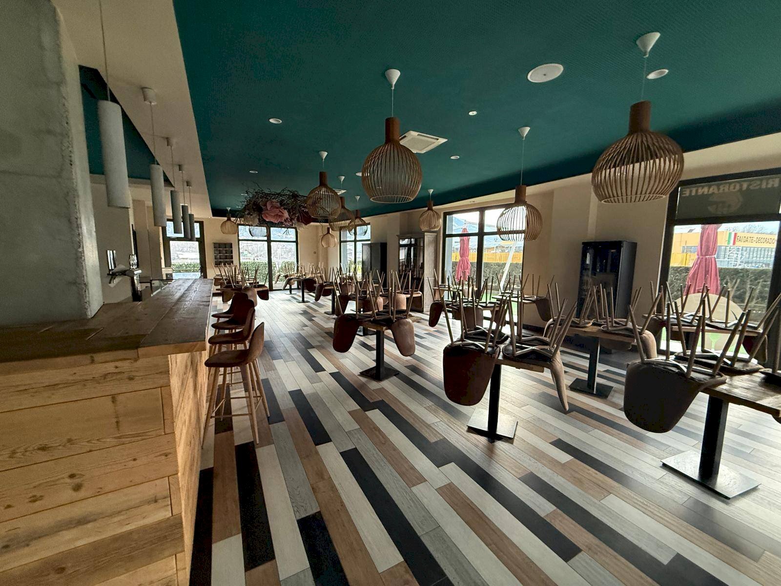 Foto 2 - Commercial Premises Località Teppe
 
28, Quart - photo 2