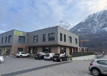 Foto 1 - Locale Commerciale Località Teppe
 
28, Quart - foto 1