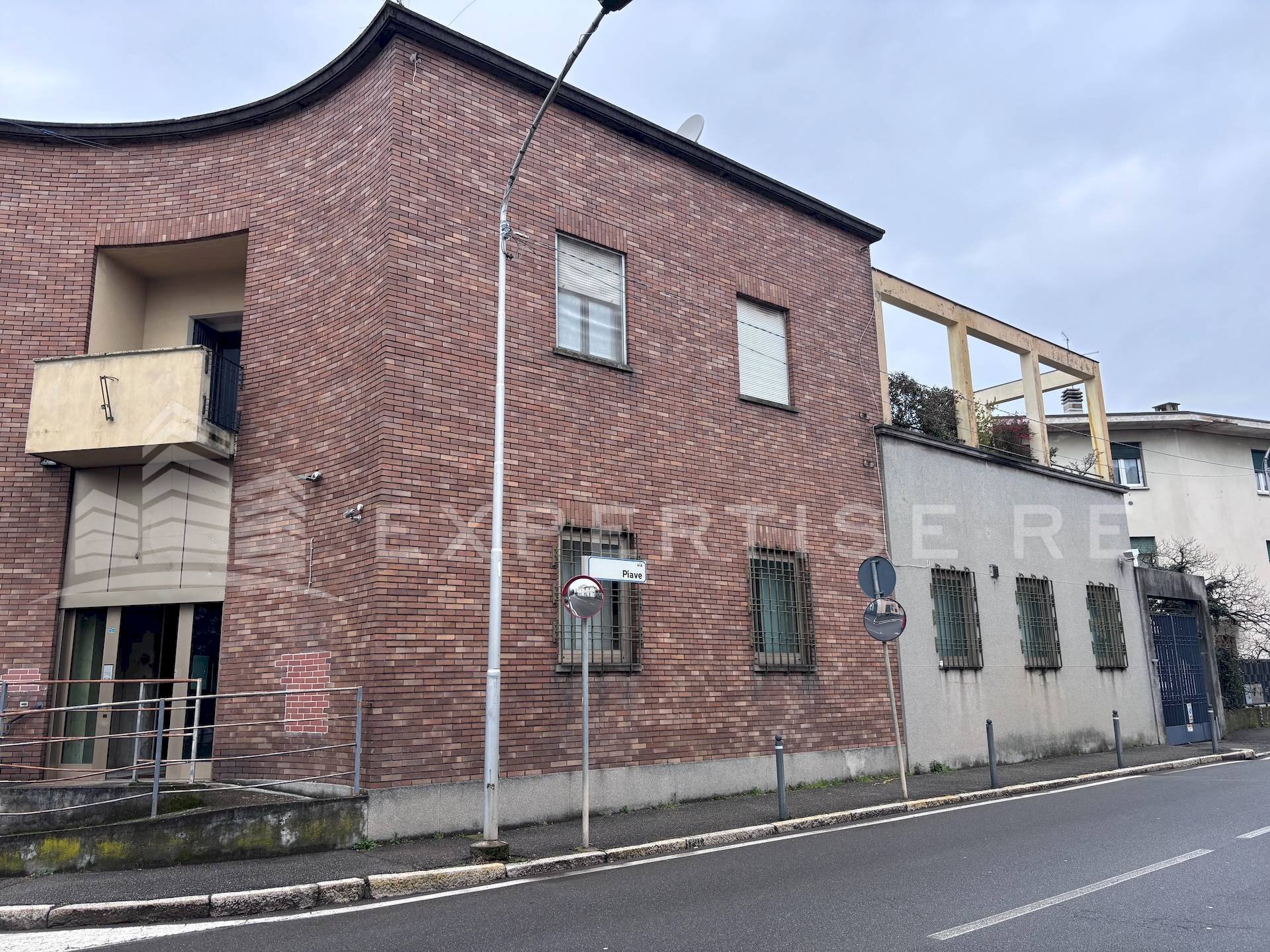 Foto 2 - Locale Commerciale Via Piave
1, Rovellasca - foto 2