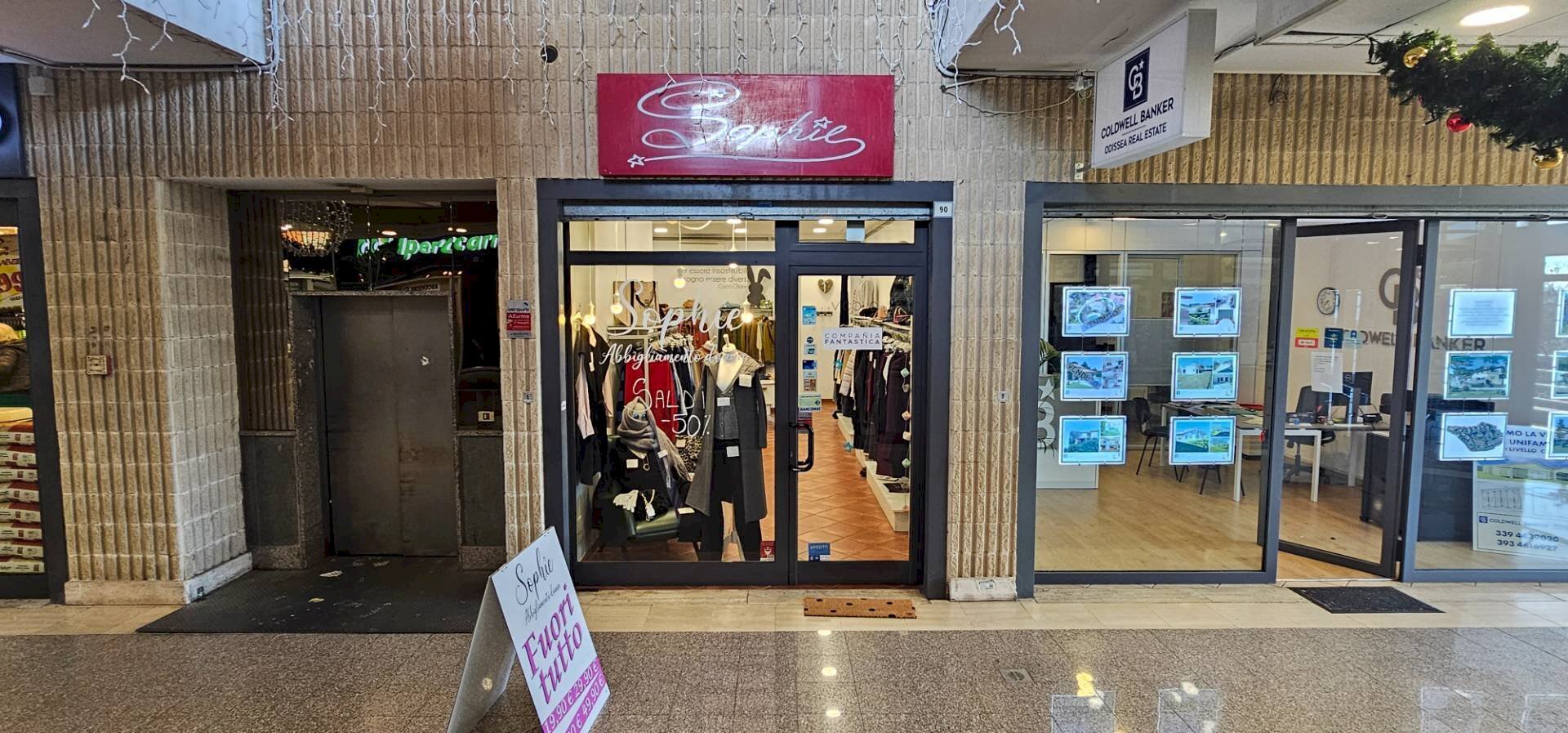 Foto 1 - Locale Commerciale viale africa
 
90, Formello - foto 1