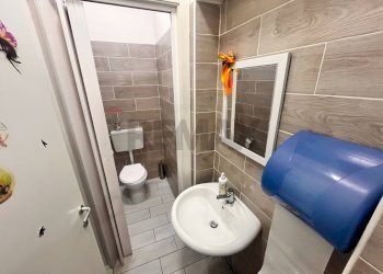 Bagno - Locale Commerciale Via Ugo Petrella
 
2, Campobasso - foto 7