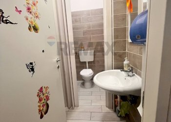 Bagno - Locale Commerciale Via Ugo Petrella
 
2, Campobasso - foto 8