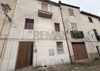 Edificio all\'aperto - Casa semi indipendente via Ventisei Luglio
 
12, San Giuliano del Sannio - foto 21