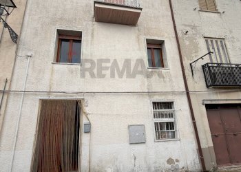 Edificio all\'aperto - Casa semi indipendente via Ventisei Luglio
 
12, San Giuliano del Sannio - foto 22