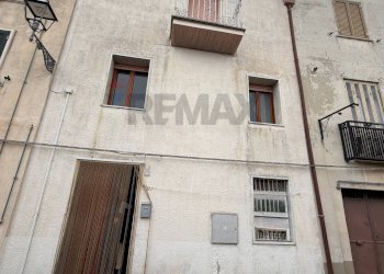 Edificio all\'aperto - Casa semi indipendente via Ventisei Luglio
 
12, San Giuliano del Sannio - foto 23