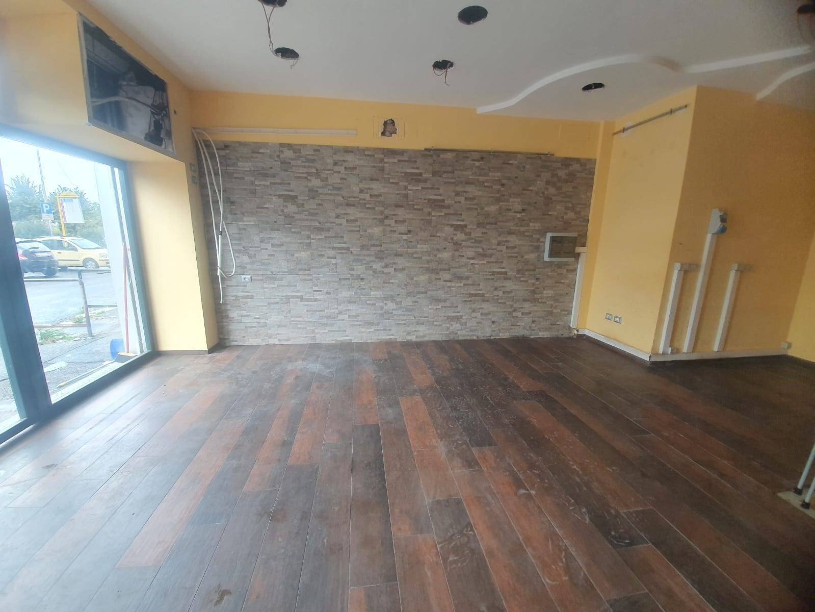 Foto 12 - Commercial Premises Via Amico Aspertini
247, Roma - photo 3