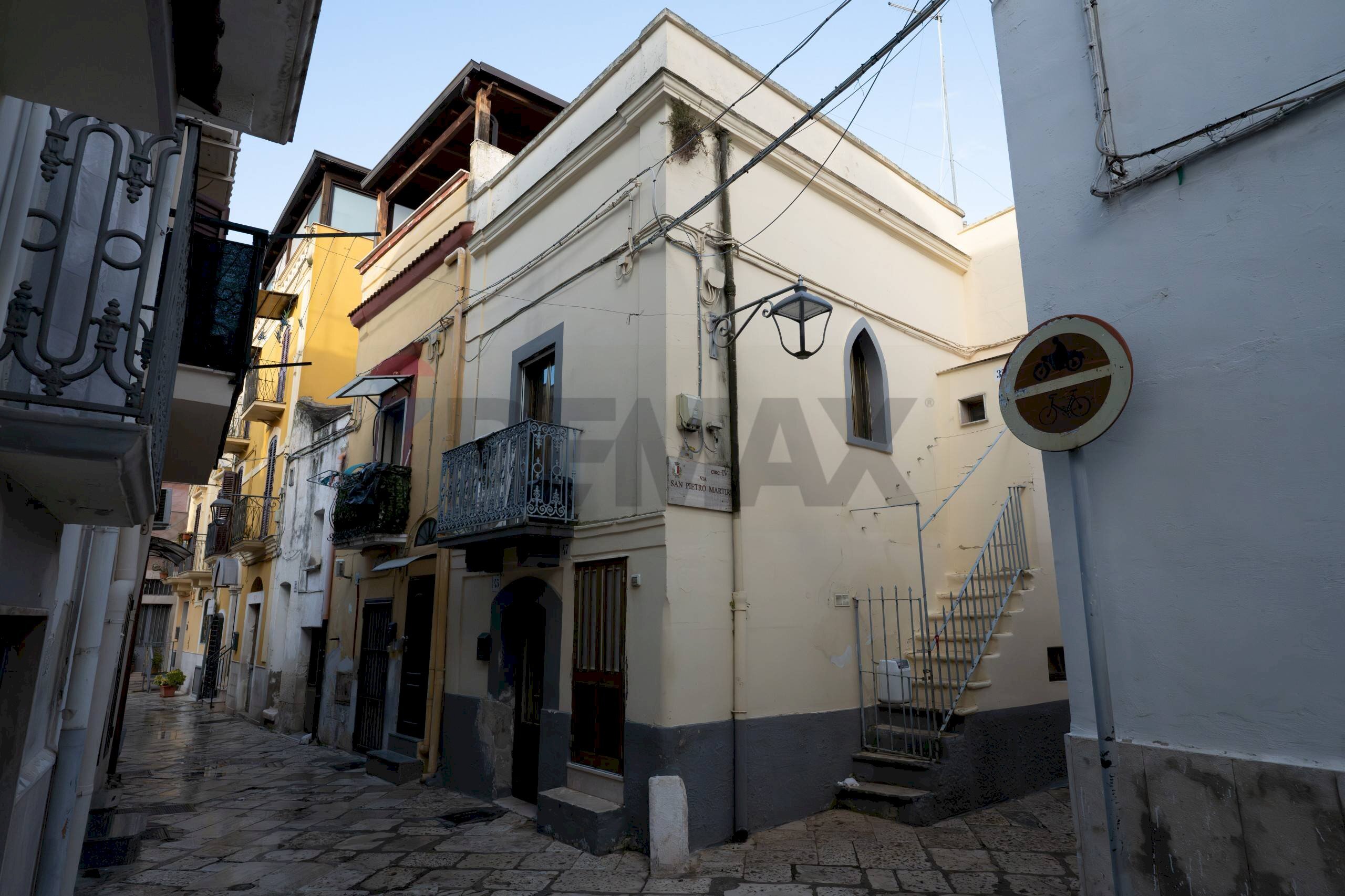 Edificio all\'aperto - Casa indipendente via regina marghetita
 
45, Bari - foto 2