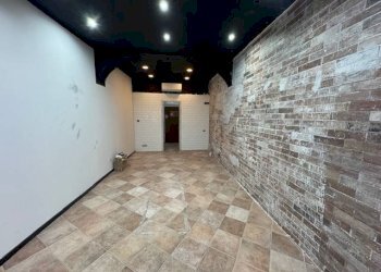 Foto 4 - Commercial Premises corso Carlo Alberto
 
36, Pavia - photo 4