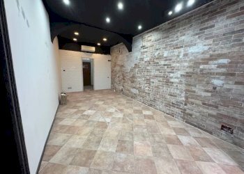 Foto 7 - Commercial Premises corso Carlo Alberto
 
36, Pavia - photo 7